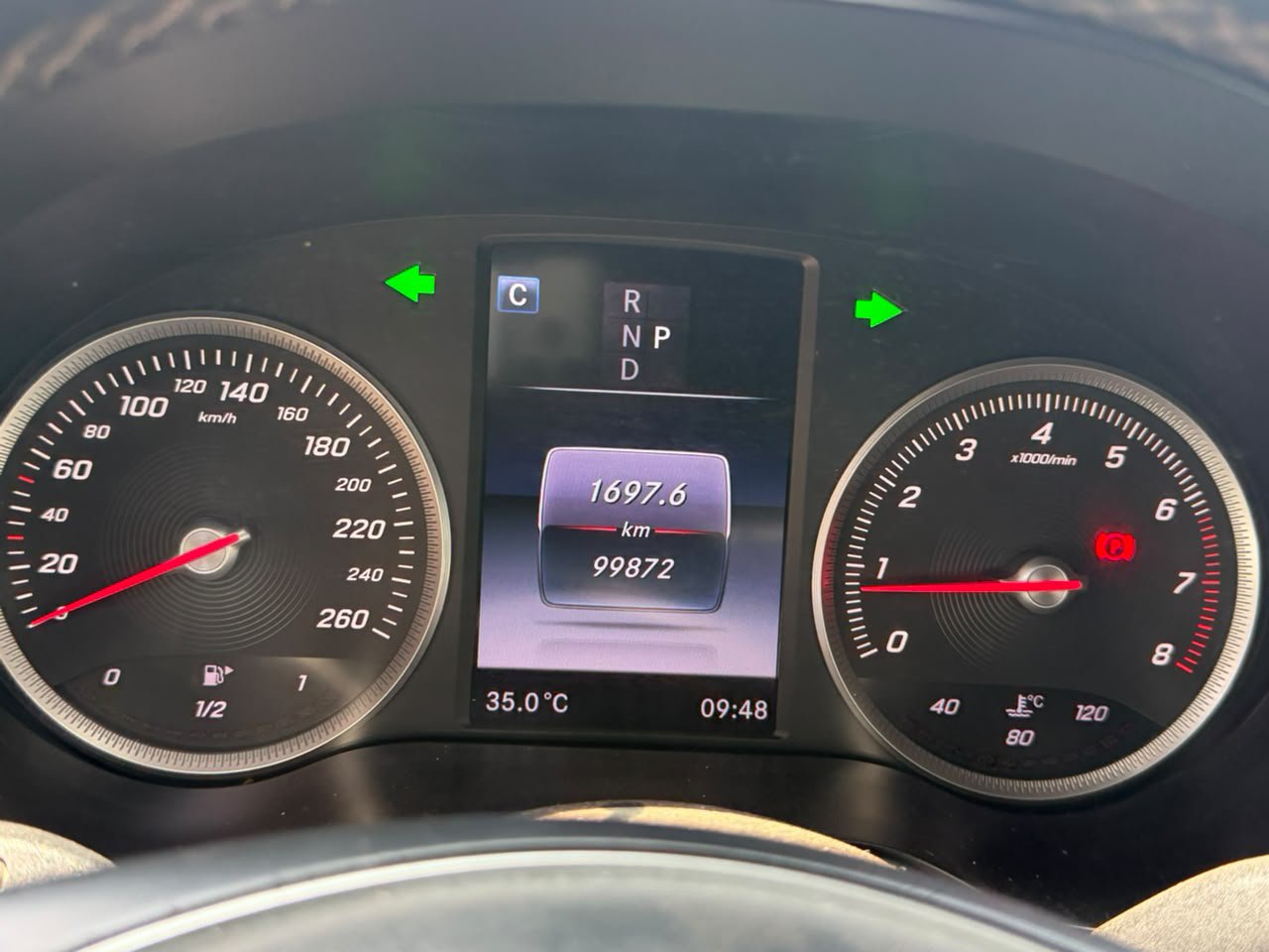 Neatly used GLC 300 4matic view 5