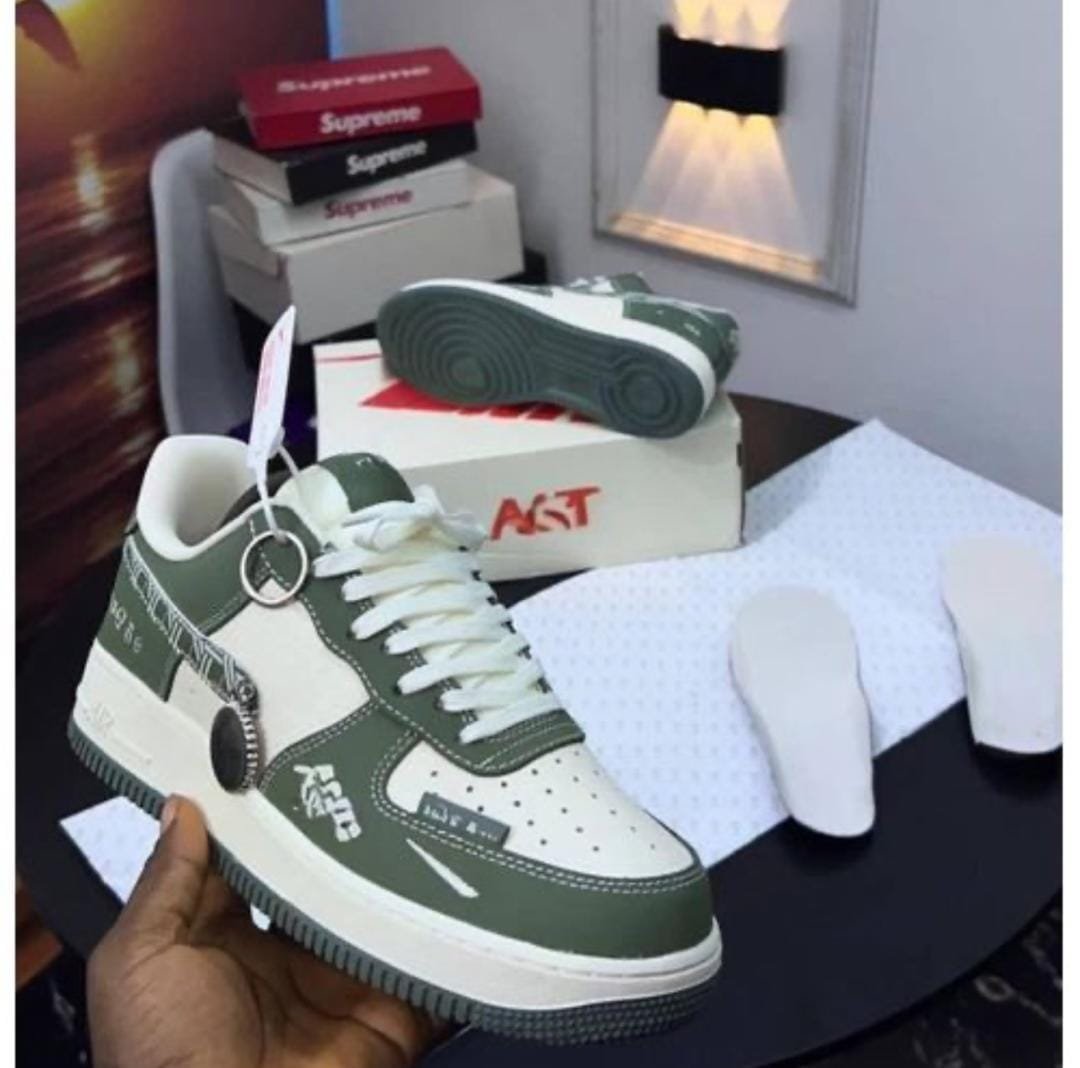 Nike sb dunks view 4