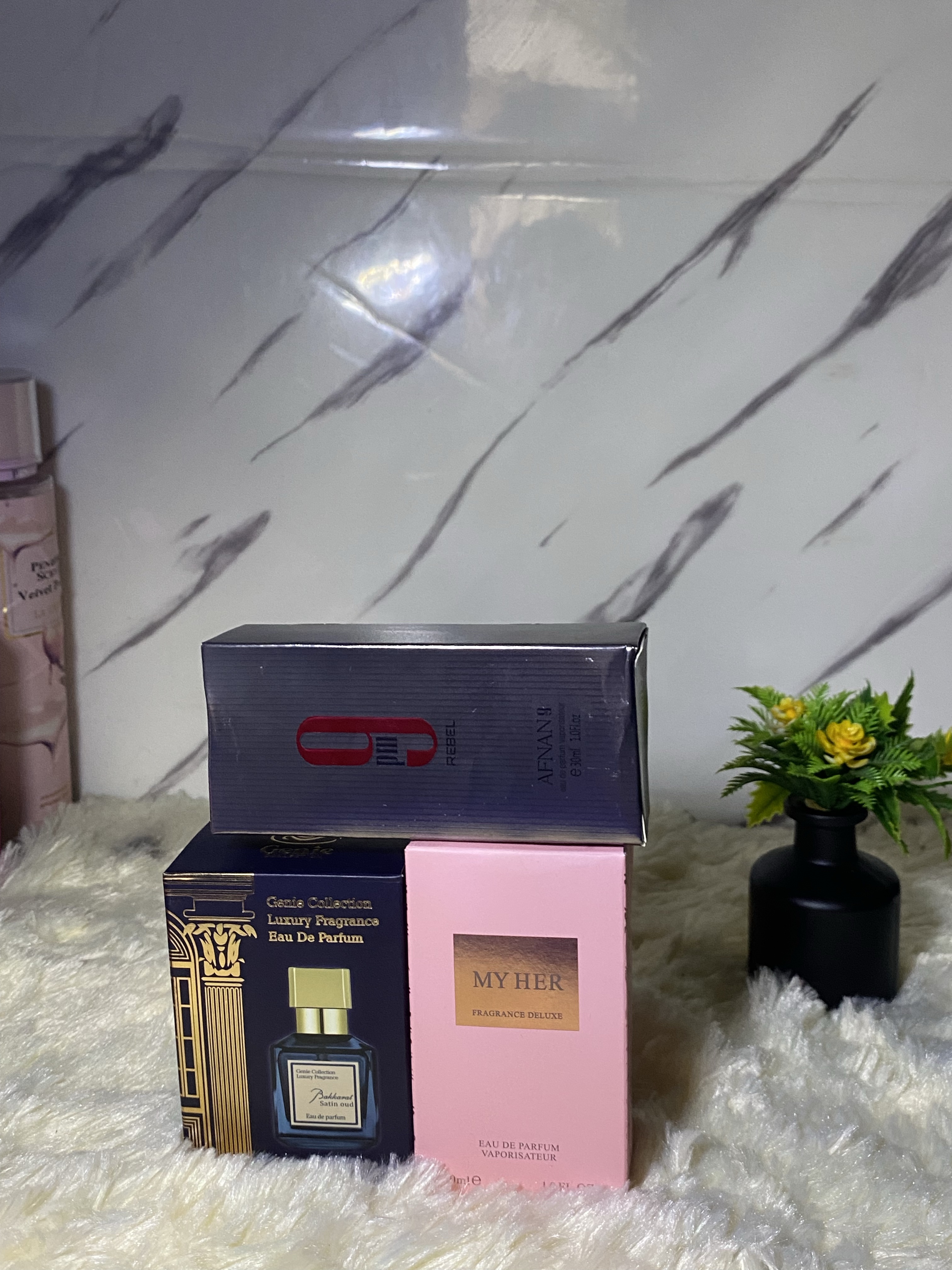 Mini Perfumes.